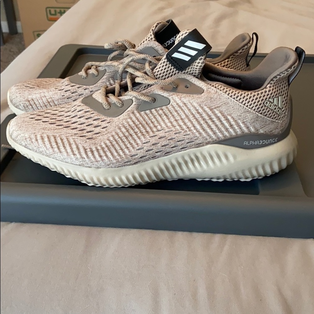 Adidas Alphabounce